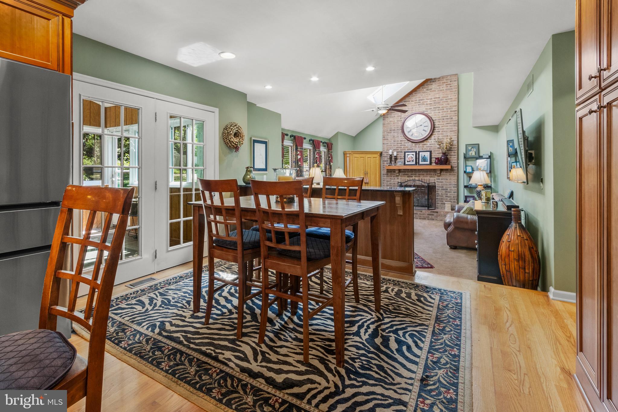 11 Montague Road Newark, DE 19713 - Photo 26 of 79 Eat in Kitchen that opens to screened porch