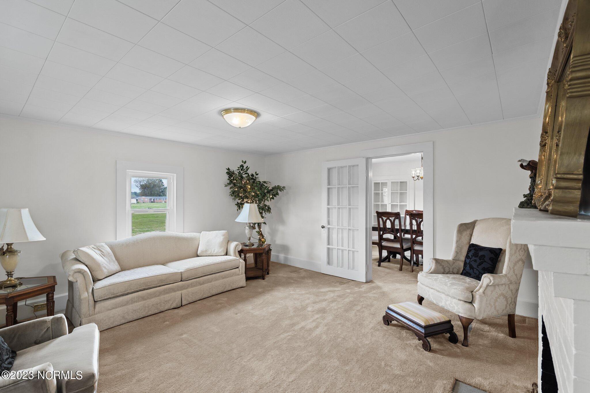 390 Beaman Road New Bern, NC 28562 - Photo 10 of 47 15-web-or-mls-2I3A0003_1