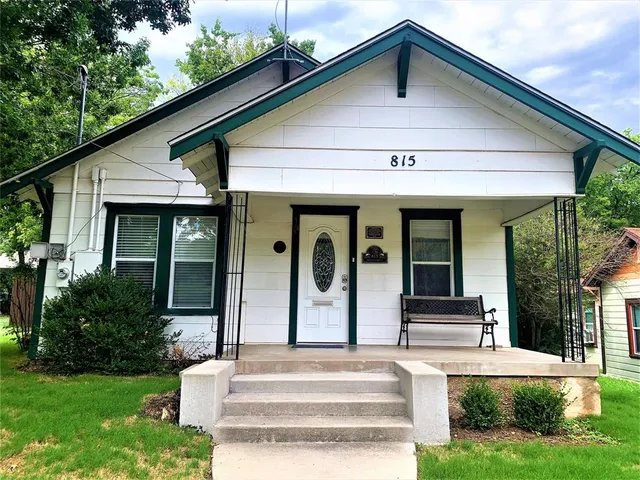 $1,095 | 815 Haynes Street, Denton, TX 76201