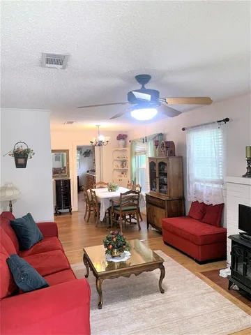 $1,095 | 815 Haynes Street, Denton, TX 76201