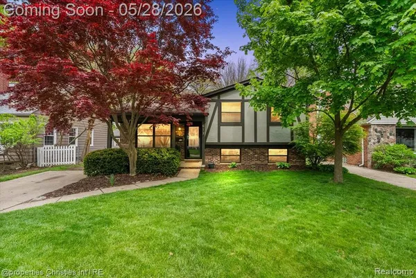 $435,000 | 612 Royal Avenue, Royal Oak, MI 48073