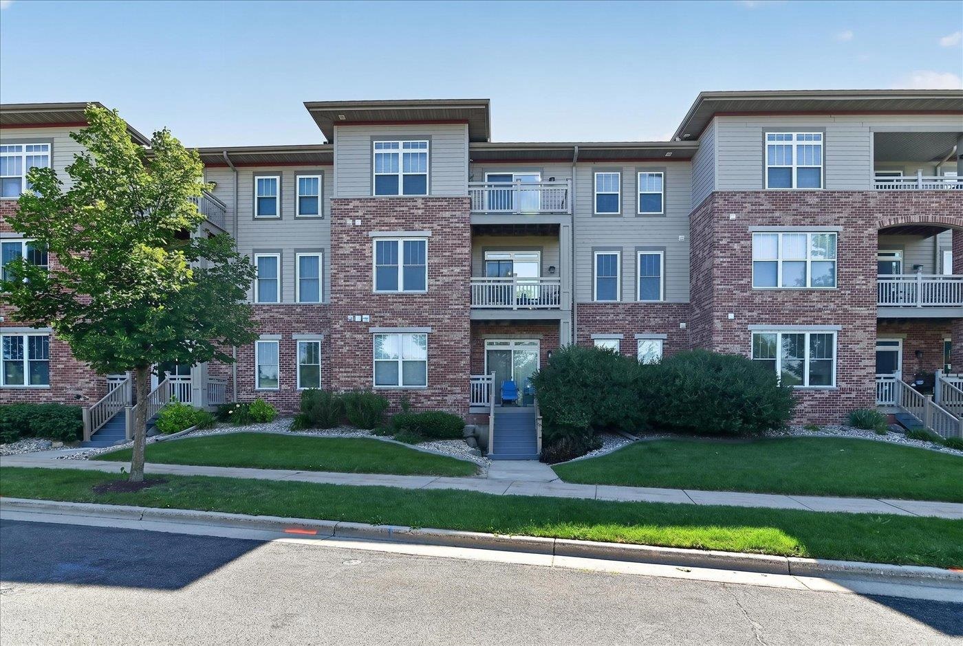 141 Metro Terrace, Unit 203 Madison, WI 53718 - Photo 4 of 48