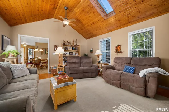 $270,000 | 1529 North Logan Street, Chillicothe, IL 61523