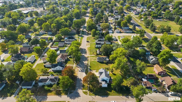 $270,000 | 1529 North Logan Street, Chillicothe, IL 61523