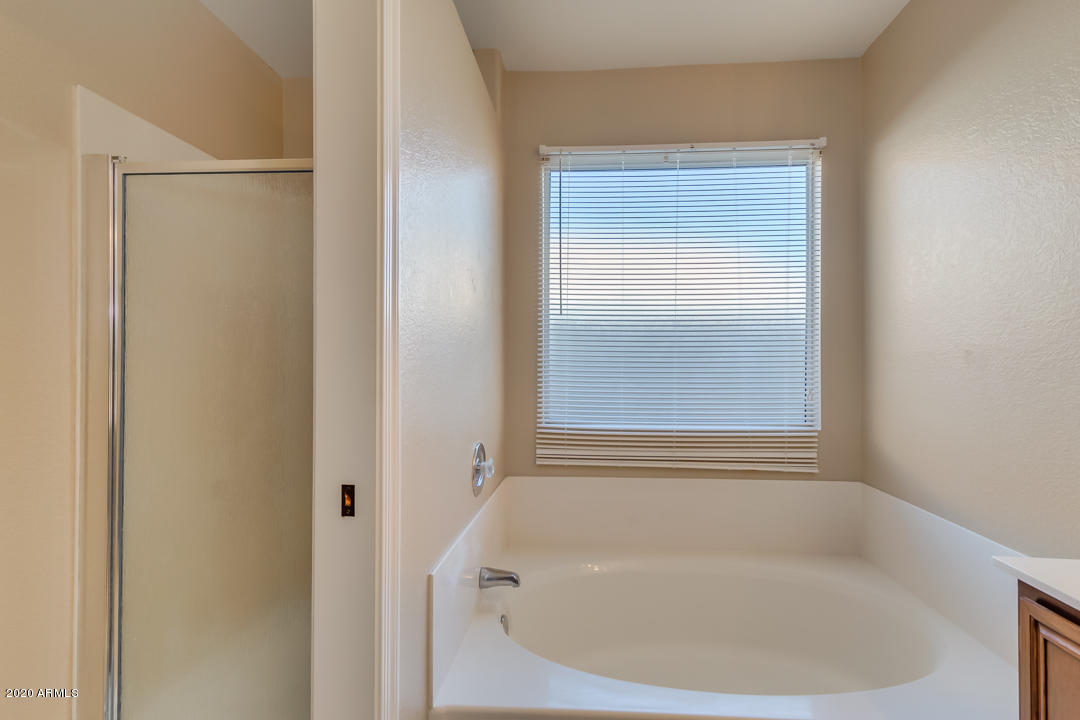 8319 West Bloomfield Road Peoria, AZ 85381 - Photo 13 of 24 17-Bloomfield