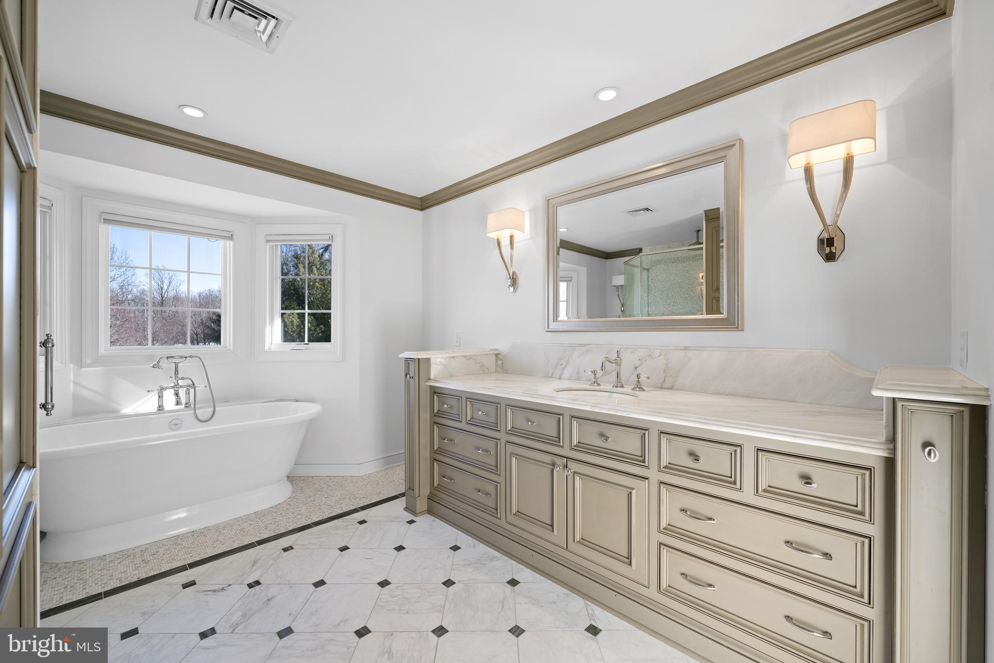 120 Springtree Road Newtown Square, PA 19073 - Photo 24 of 69 Primary Bath
