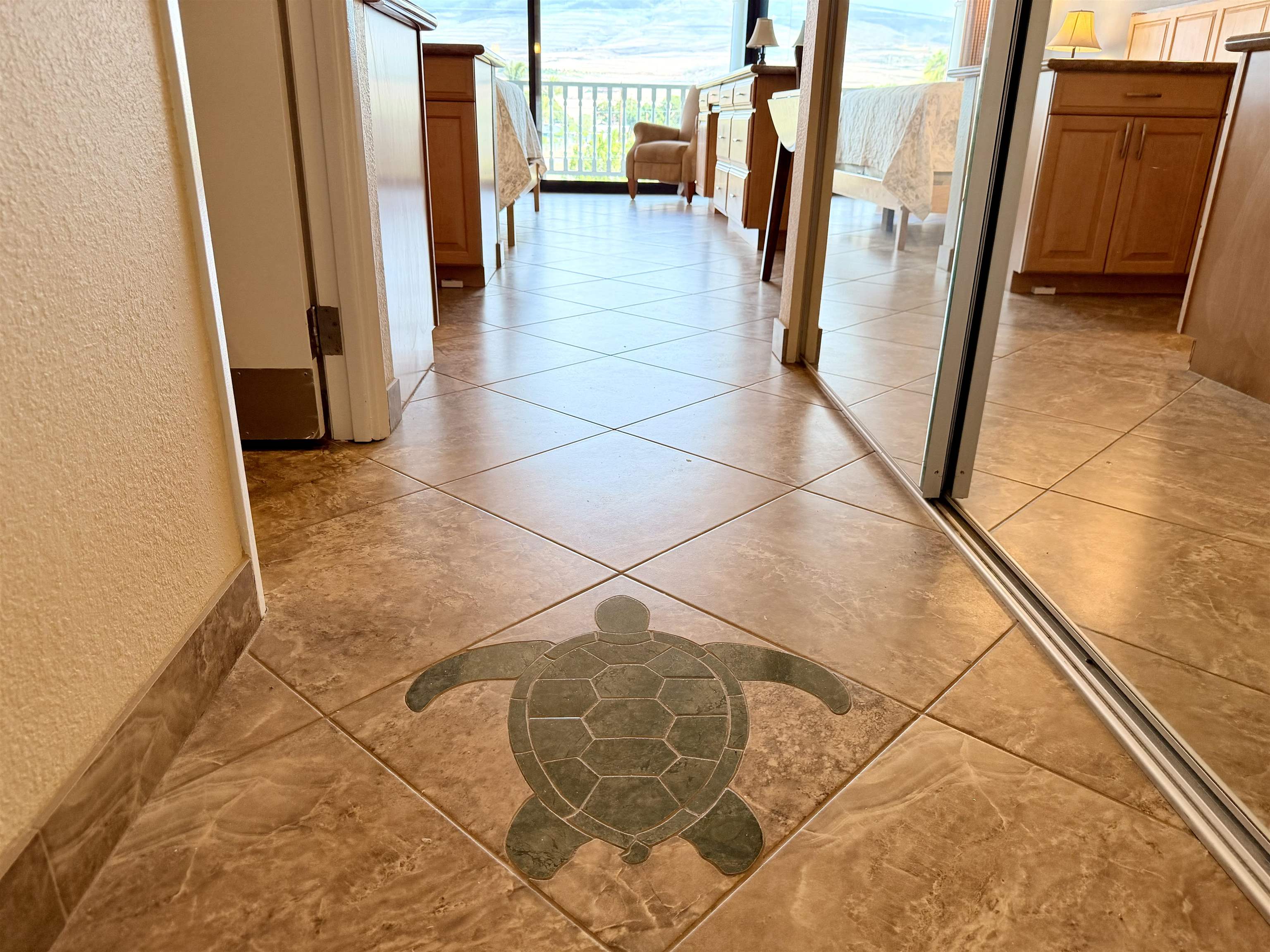 475 Front Street, Unit 320 Lahaina, HI 96761 - Photo 6 of 41 a view of a hallway