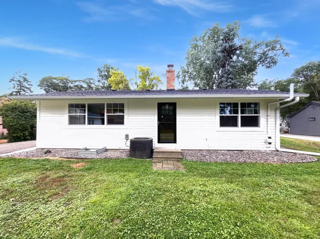 $418,000 | 3802 Togo Road, Spring Park, MN 55384