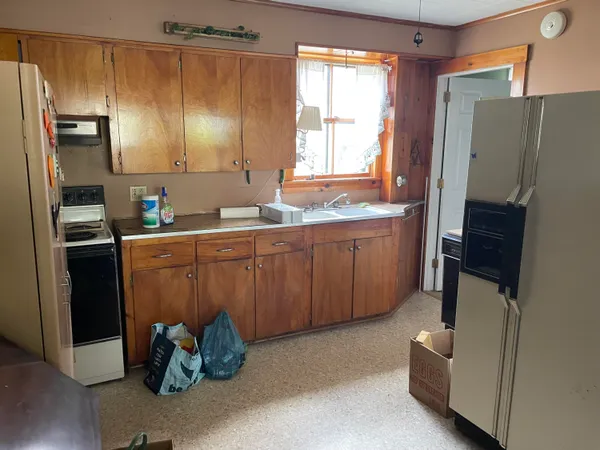 $149,000 | 233 Madawaska Avenue, Pittsfield, ME 04967