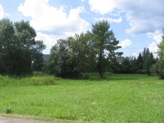 $39,500 | 2424 9th Avenue Southwest, Austin, MN 55912