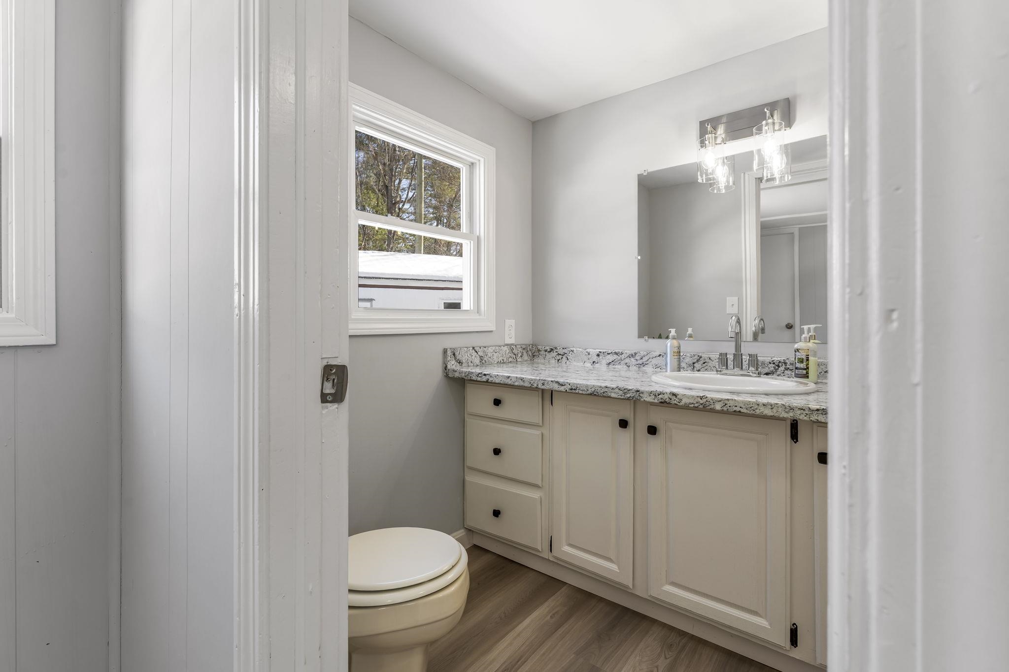 14 Stage Coach Circle Londonderry, NH 03053 - Photo 17 of 34