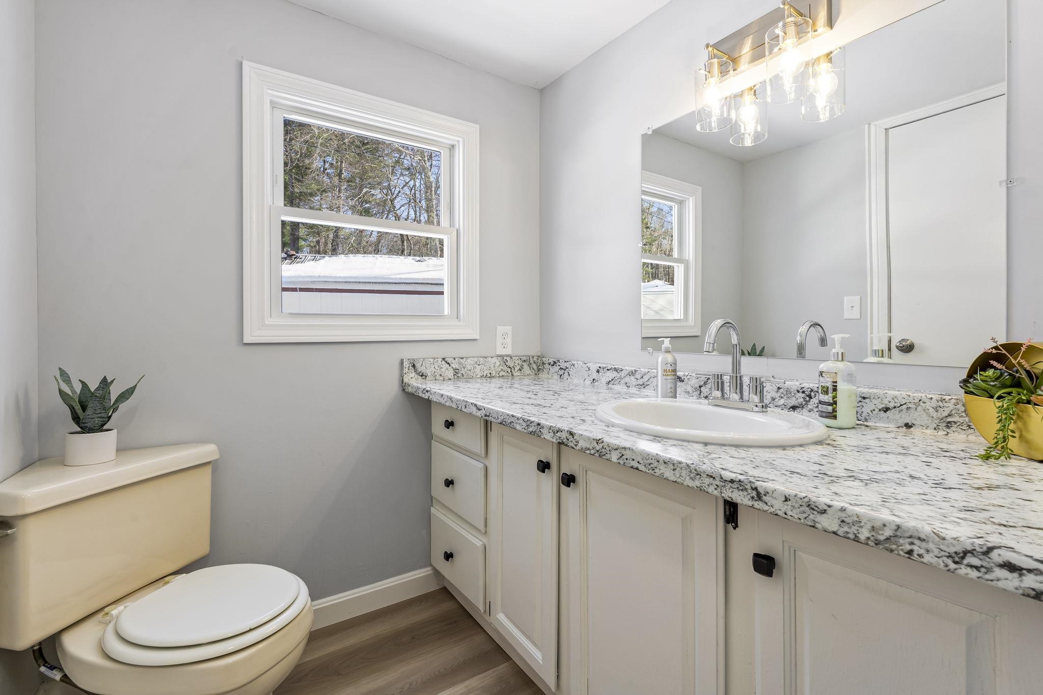 14 Stage Coach Circle Londonderry, NH 03053 - Photo 18 of 34