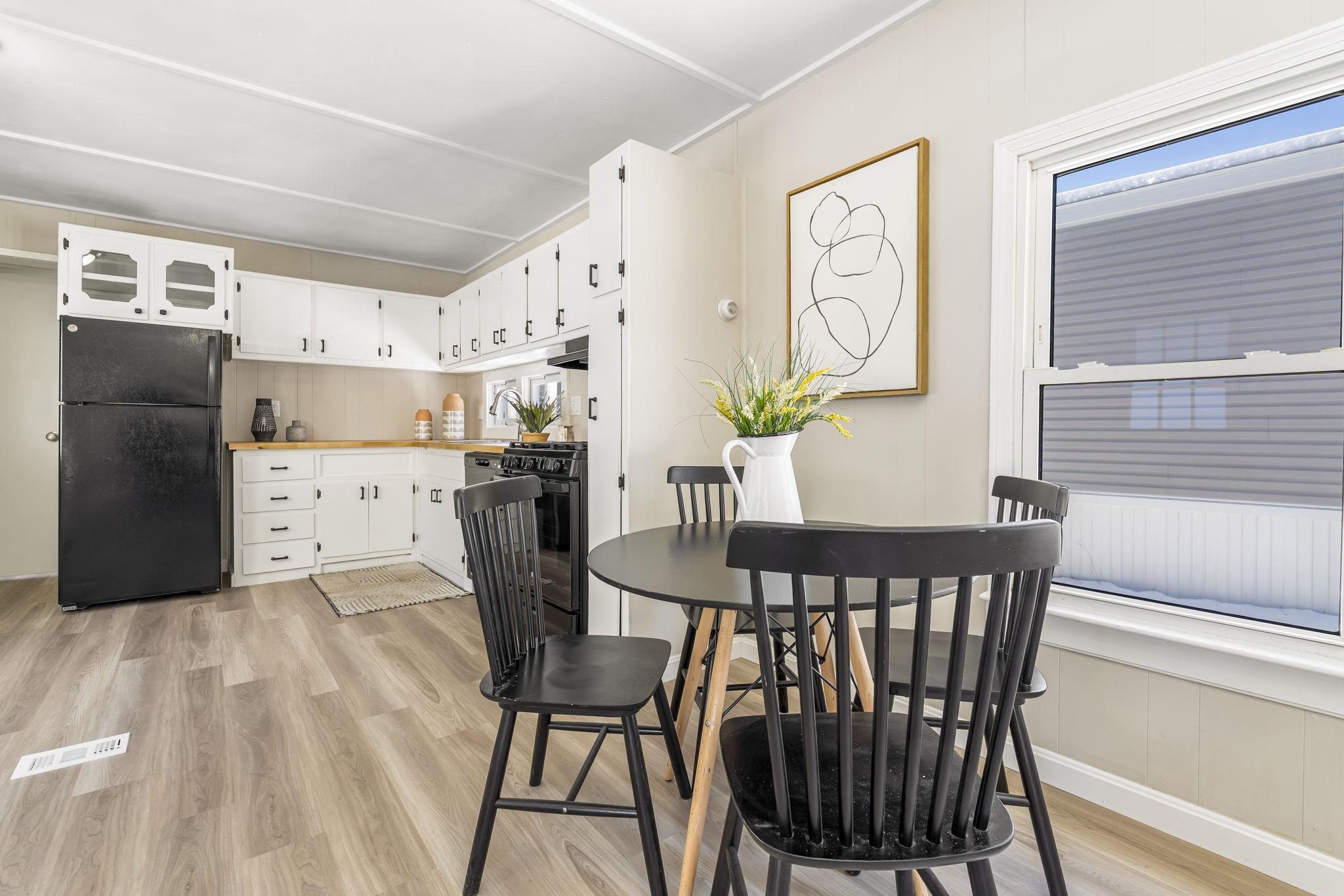 14 Stage Coach Circle Londonderry, NH 03053 - Photo 6 of 34