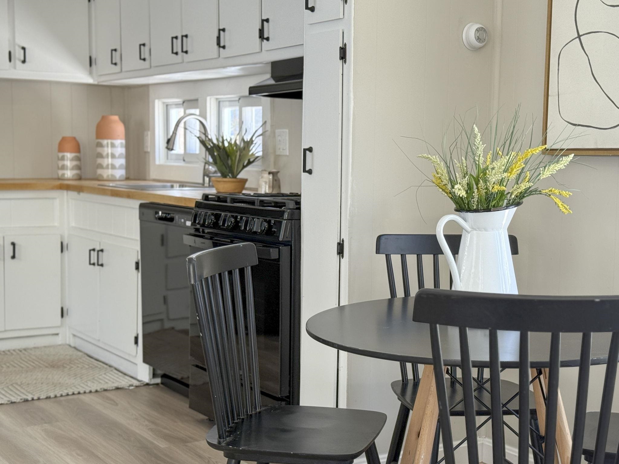 14 Stage Coach Circle Londonderry, NH 03053 - Photo 8 of 34