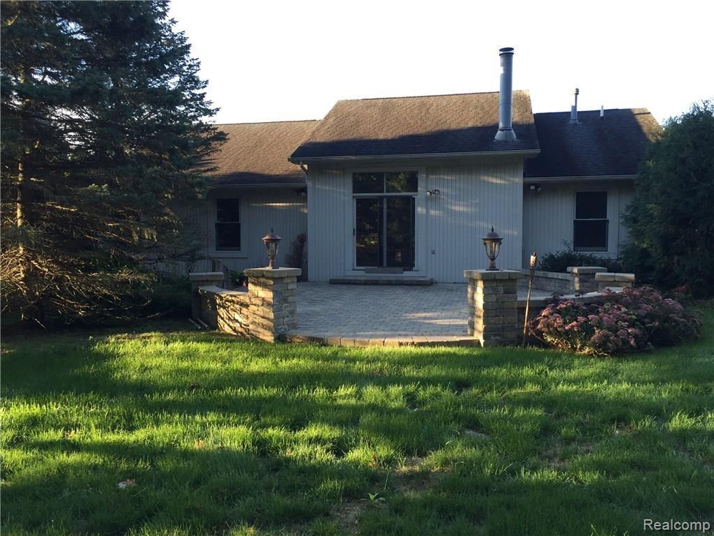 2744 Ripple Way White Lake, MI 48383 - Photo 2 of 15 C:\Users\Mark Wolter\Pictures\2016-09-24 001\IMG_8140.JPG