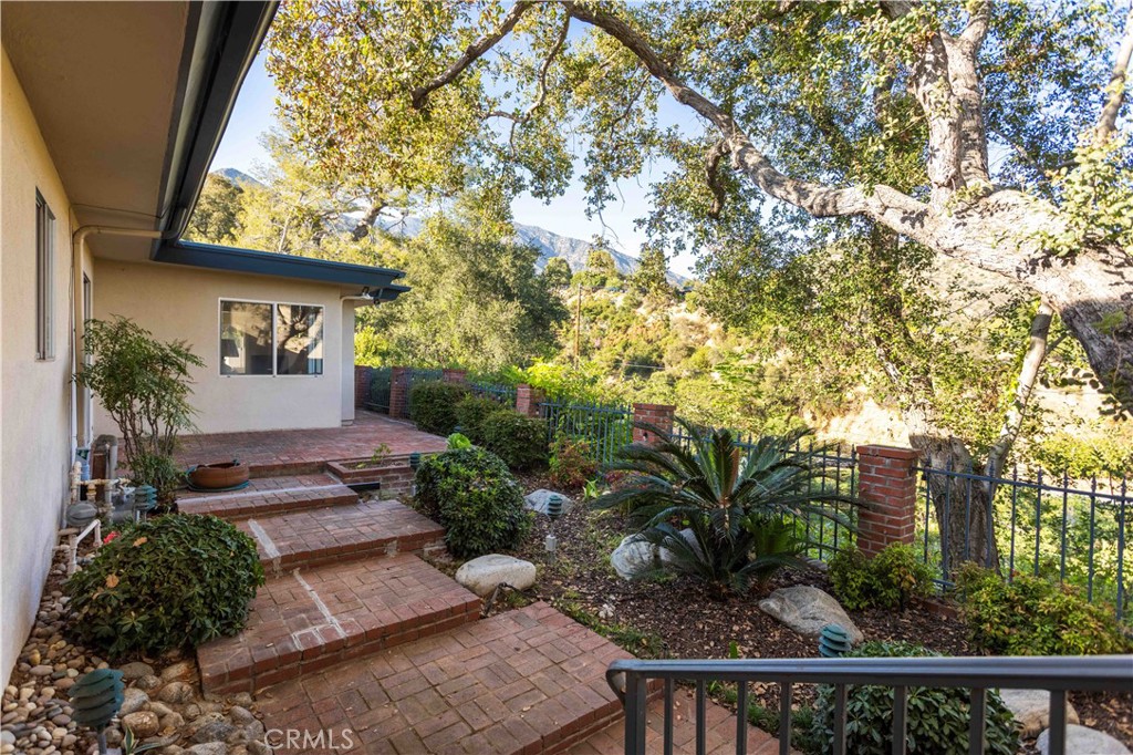 1001 Briarcliff Road Monrovia, CA 91016 - Photo 39 of 59