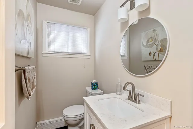 $799,999 | 25 Sheryl Crescent, Smithtown, NY 11787