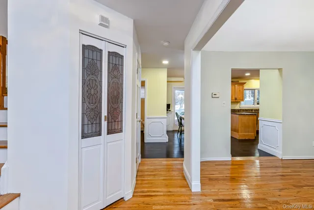 $799,999 | 25 Sheryl Crescent, Smithtown, NY 11787