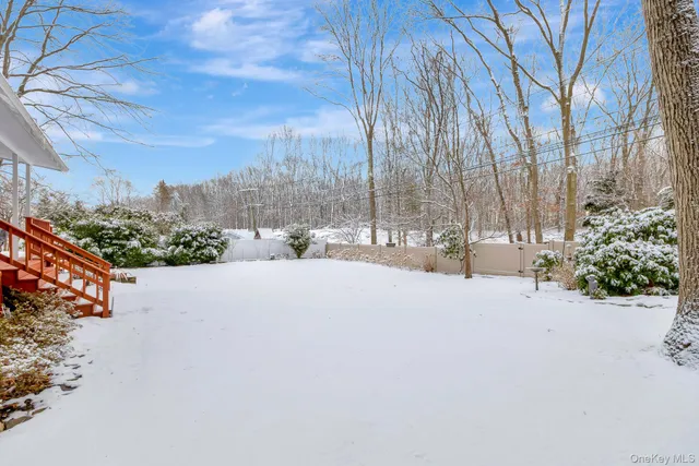 $799,999 | 25 Sheryl Crescent, Smithtown, NY 11787