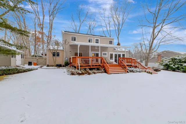 $799,999 | 25 Sheryl Crescent, Smithtown, NY 11787