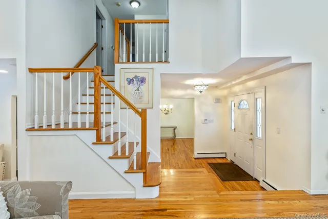 $799,999 | 25 Sheryl Crescent, Smithtown, NY 11787