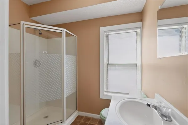 $124,900 | 8219 Wayne Avenue, Kansas City, MO 64131