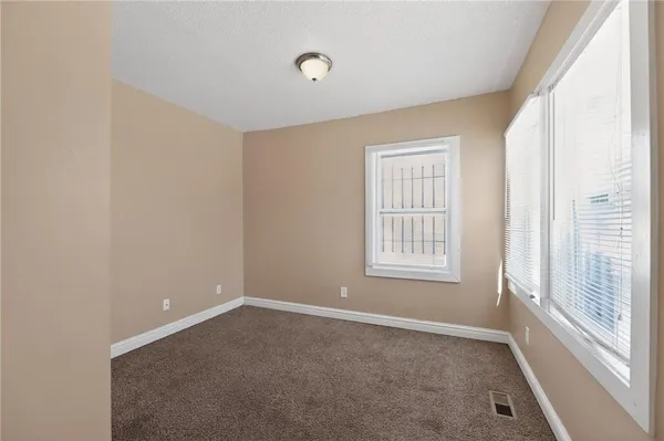 $124,900 | 8219 Wayne Avenue, Kansas City, MO 64131