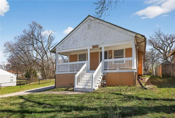 $124,900 | 8219 Wayne Avenue, Kansas City, MO 64131