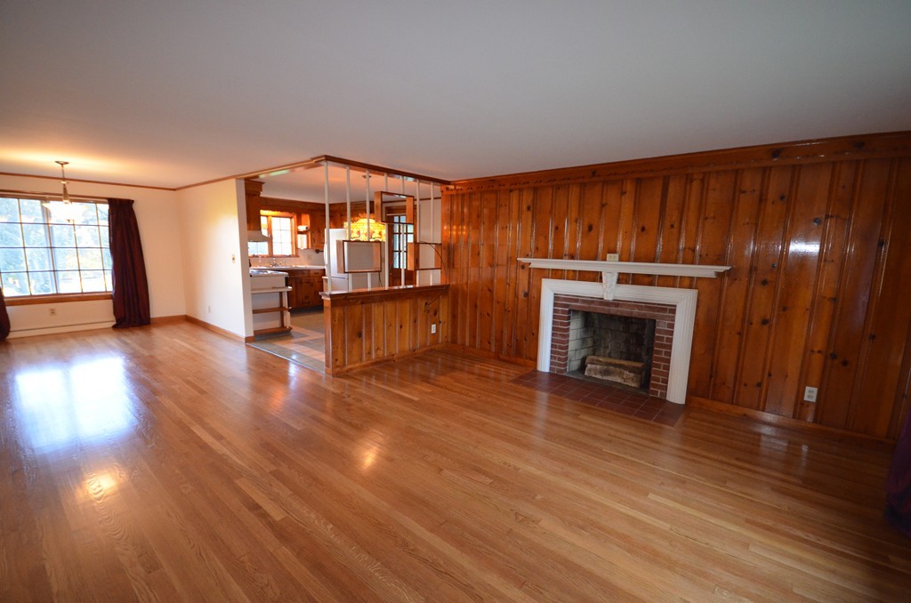 395 Adams Road Greenfield, MA 01301 - Photo 5 of 27 Gallery Image 5