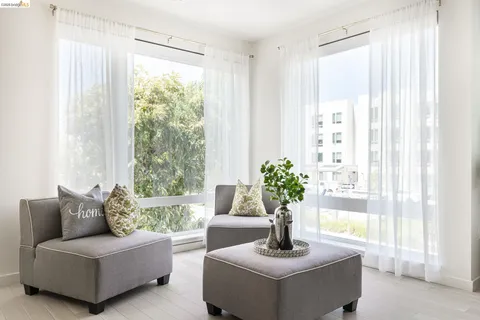 $738,000 | 51 Innes Court, Unit 204, San Francisco, CA 94124