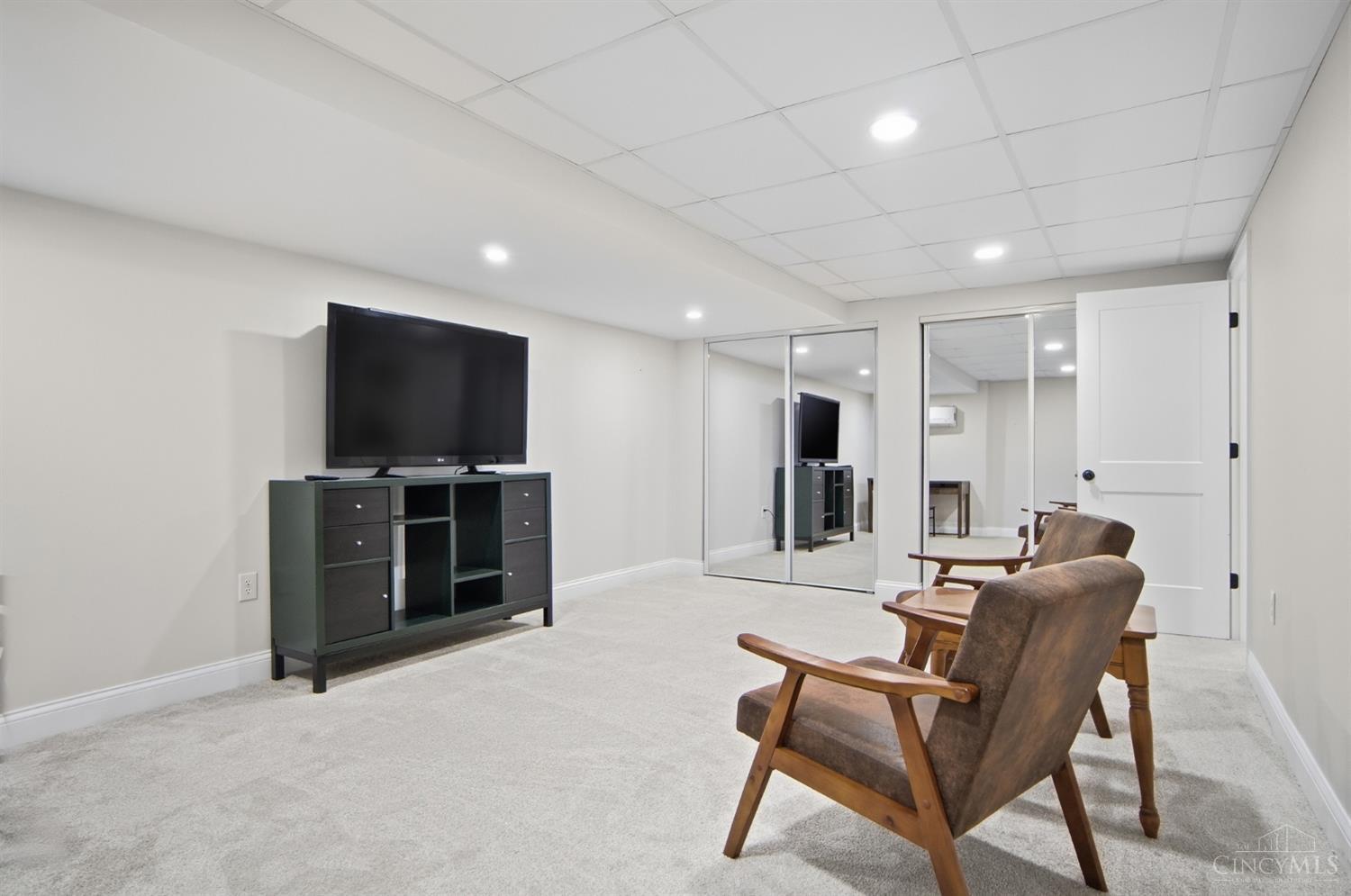 6594 Springdale Road Cincinnati, OH 45247 - Photo 41 of 57