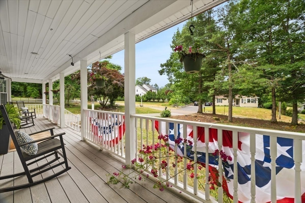 758 King Street Raynham, MA 02767 - Photo 5 of 42