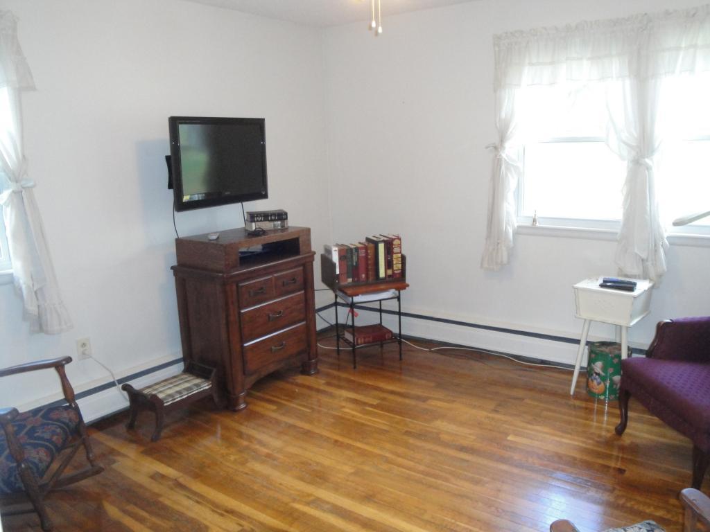 209 Meeker Road Vestal, NY 13850 - Photo 6 of 19 Gallery Image 6