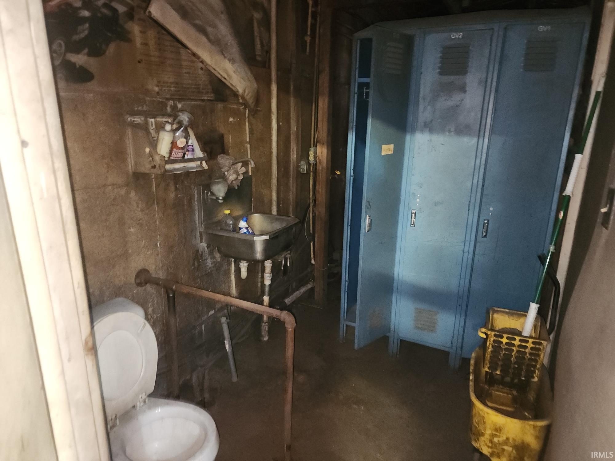 309 North Eel River Cemetery Road Peru, IN 46970 - Photo 2 of 9