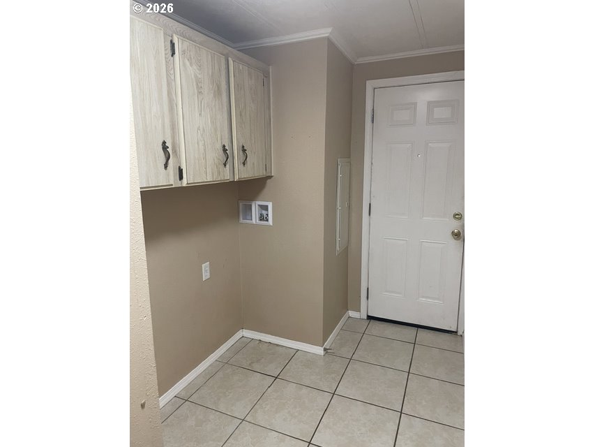 5660 Daisy Street, Unit 31 Springfield, OR 97478 - Photo 18 of 44 a view of an empty room