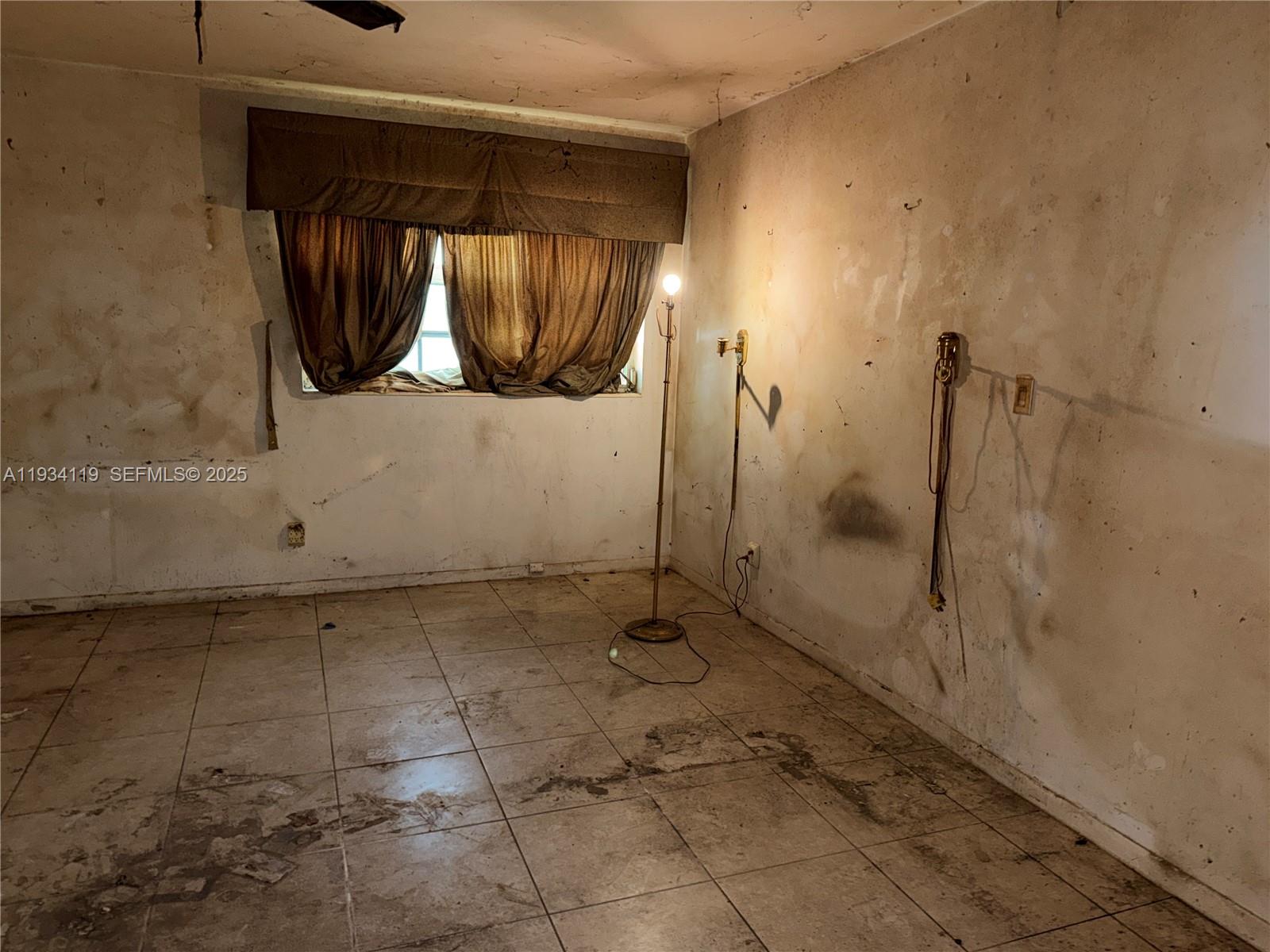 17247 Southwest 112th Place, Unit 21044 Miami, FL 33157 - Photo 4 of 9 a bathroom with a shower