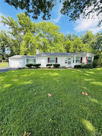 $1,295 | 544 Thurston Avenue, Ferguson, MO 63135