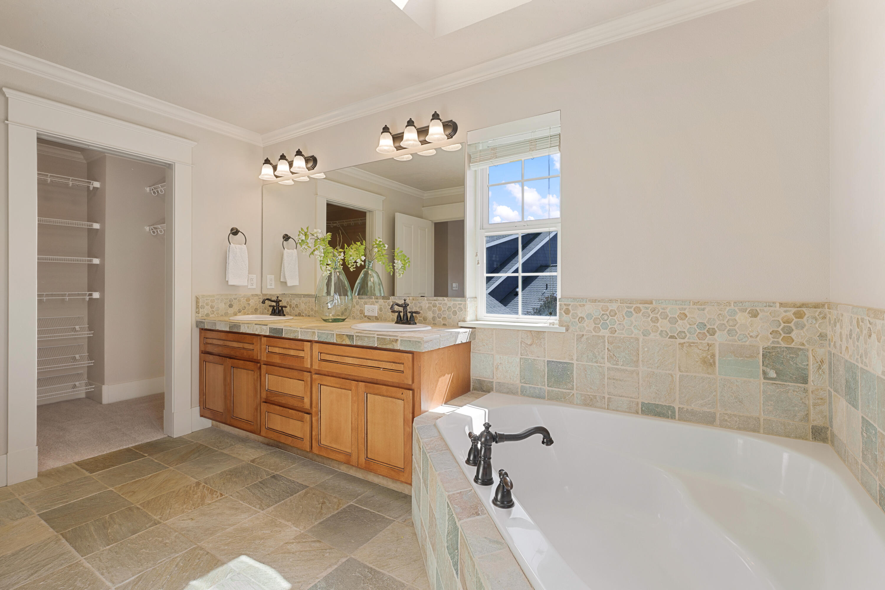 3384 Northeast Wild Rivers Loop Bend, OR 97701 - Photo 24 of 41 Gallery Image 24