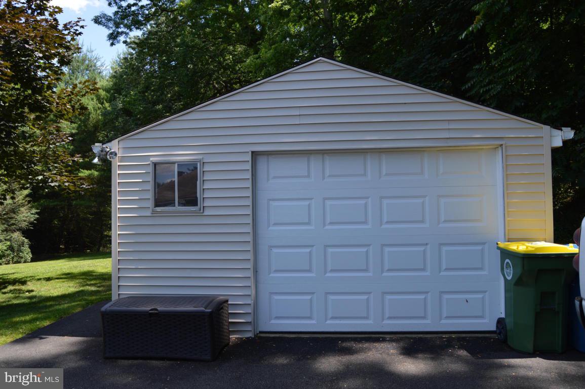 195 Millwood Road Lancaster, PA 17602 - Photo 5 of 26 Gallery Image 5