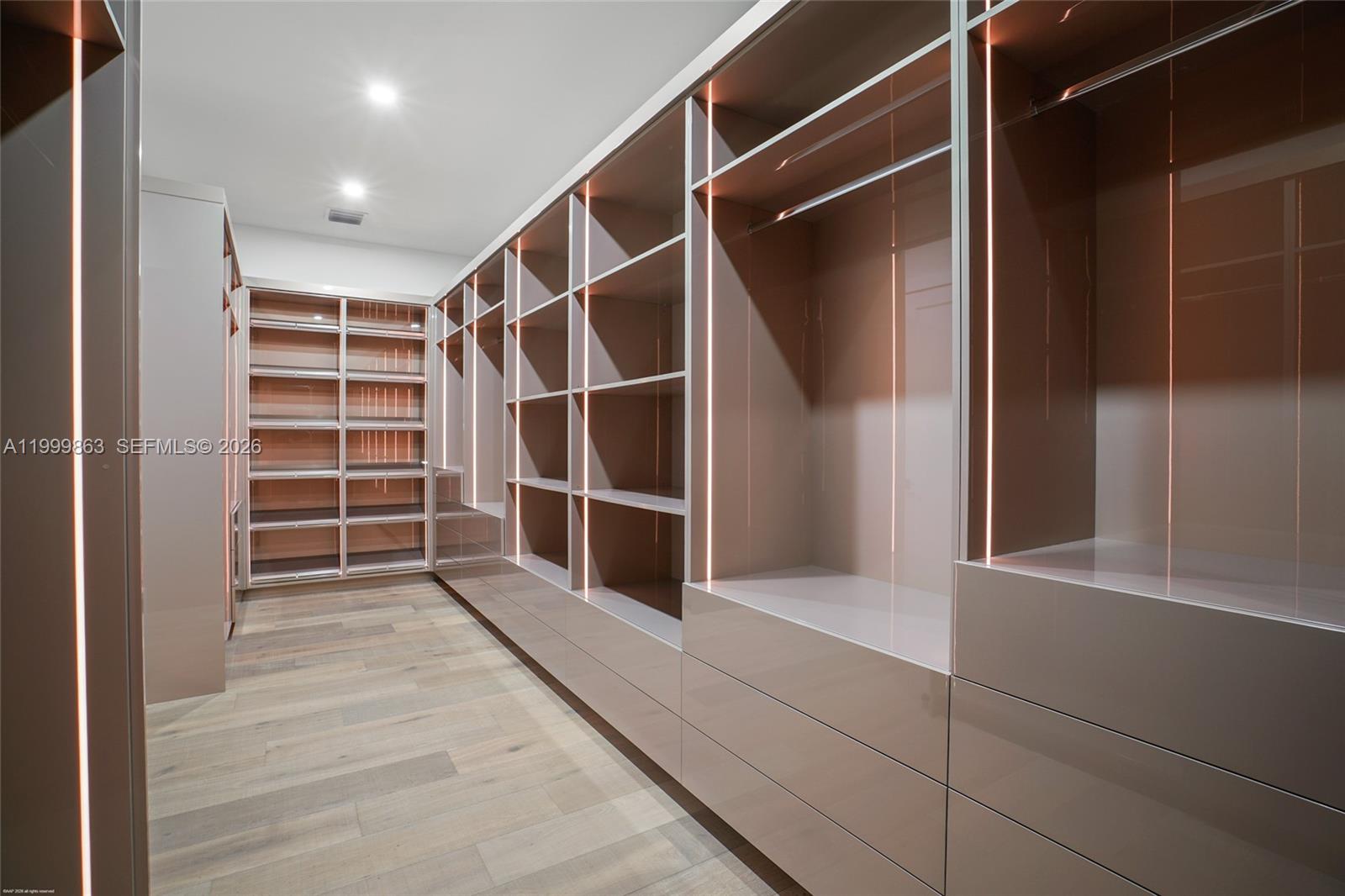 19709 Harbor Road South Jupiter, FL 33469 - Photo 44 of 61 Primary Closet