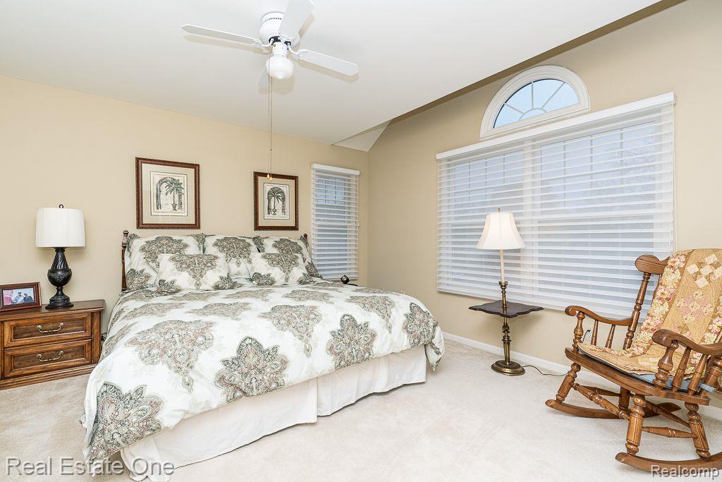 1039 Pointe Pl Boulevard Rochester, MI 48307 - Photo 28 of 50