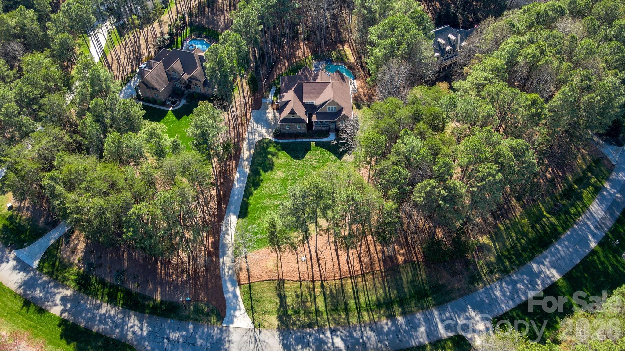 7261 Bay Ridge Drive Denver, NC 28037 - Photo 48 of 48 a view of a garden