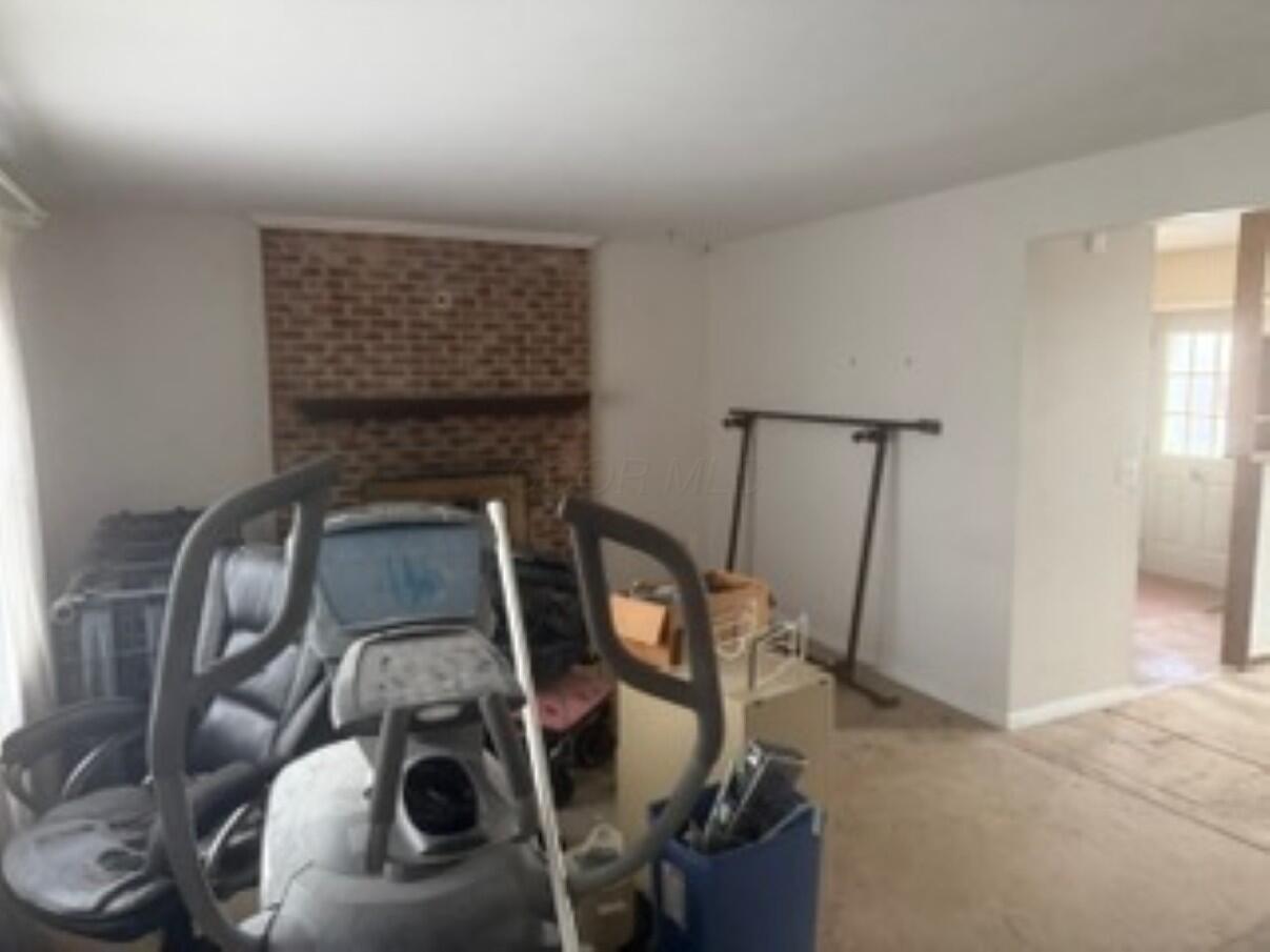 316 Sturbridge Road Columbus, OH 43228 - Photo 2 of 26 IMG_3796