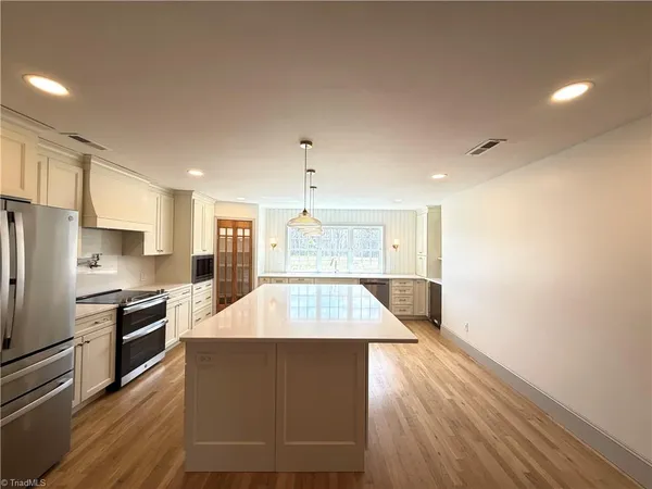 $2,495 | 1447 North Old Greensboro Road, High Point, NC 27265