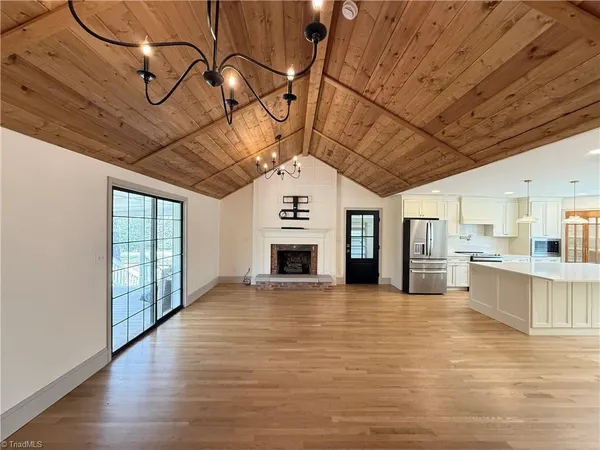 $2,495 | 1447 North Old Greensboro Road, High Point, NC 27265