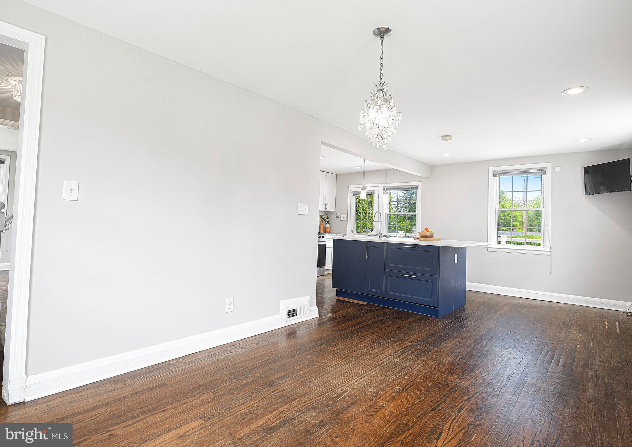 703 Howard Road Pikesville, MD 21208 - Photo 9 of 39 Dining Room