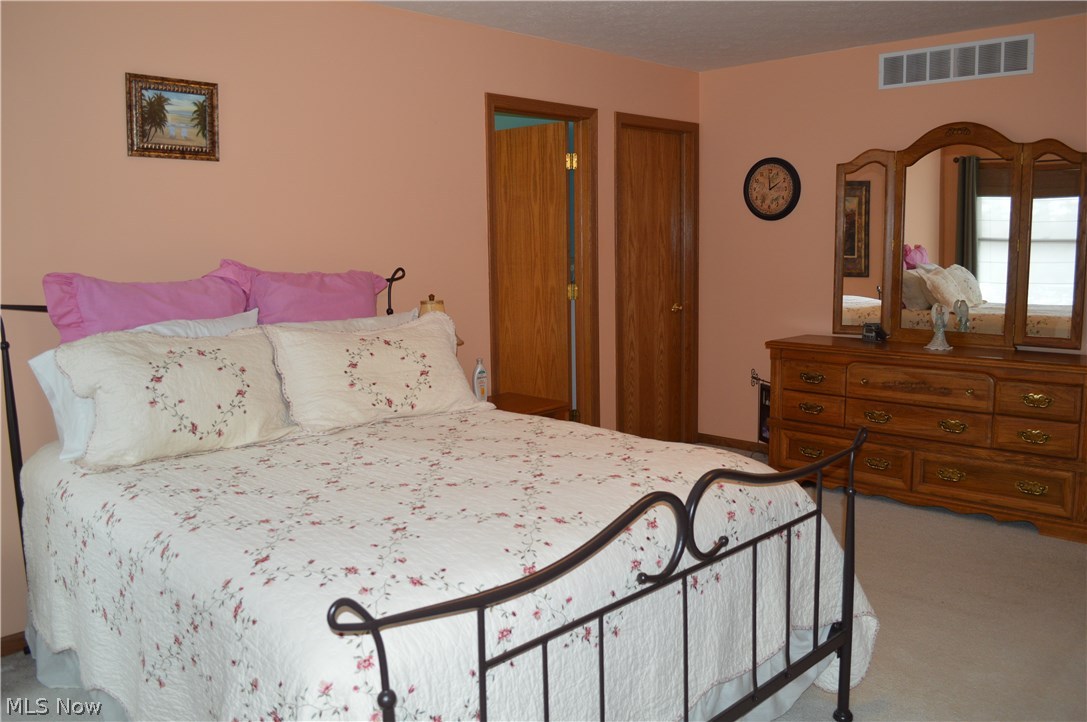 6979 Wadsworth Road Medina, OH 44256 - Photo 11 of 35 Gallery Image 11