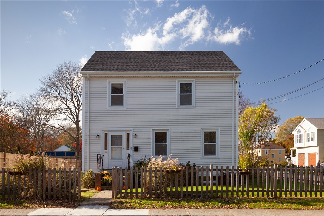 69 Carroll Avenue Newport, RI 02840 - Photo 1 of 27 Front of house