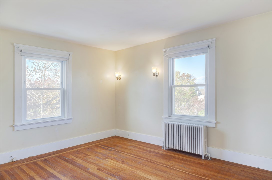 69 Carroll Avenue Newport, RI 02840 - Photo 17 of 27 2nd Bedroom