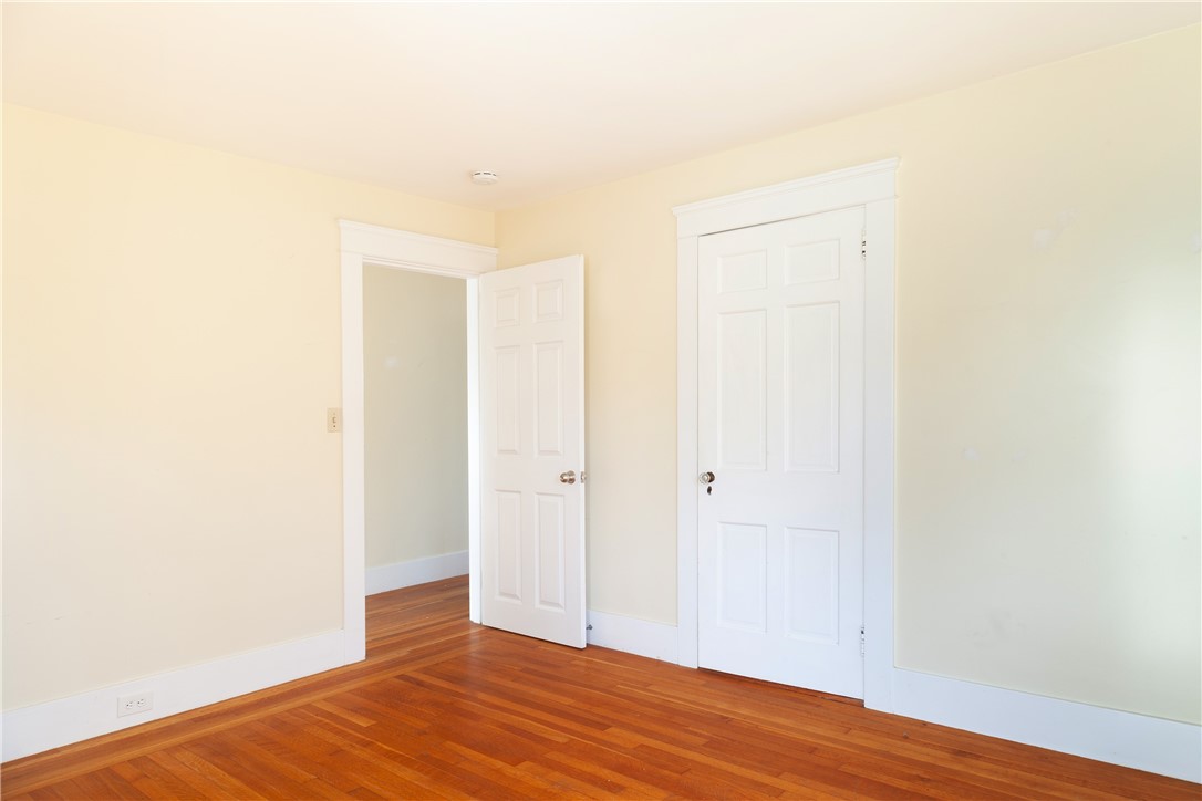 69 Carroll Avenue Newport, RI 02840 - Photo 20 of 27 3rd Bedroom